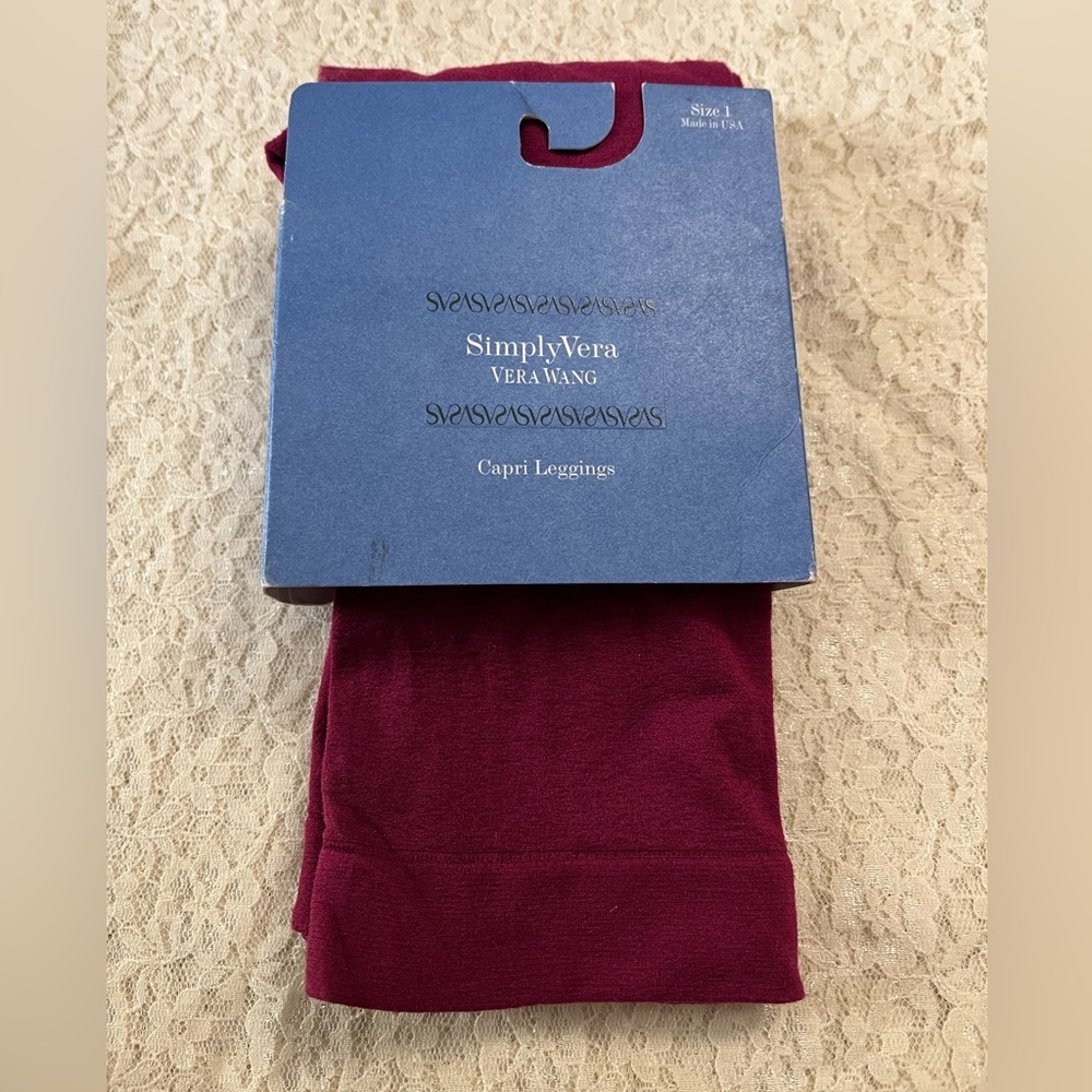 SimplyVera/Women’s Capri leggings, size 1, fuchsia